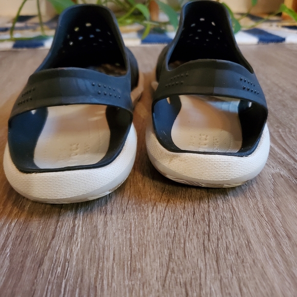 Men's Crocs - Picture 2 of 4